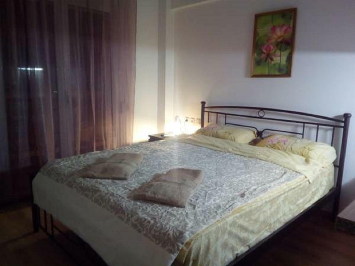 Comfortable inexpensive apartmets near metro Athen Eksteriør bilde